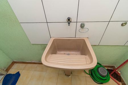 Casa à venda com 170m², 2 quartos e 1 vaga Casa à venda com 170m², 2 quartos e 1 vagaÁrea de Serviço