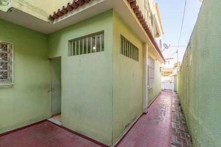 Casa à venda com 170m², 2 quartos e 1 vaga Casa à venda com 170m², 2 quartos e 1 vagaQuintal