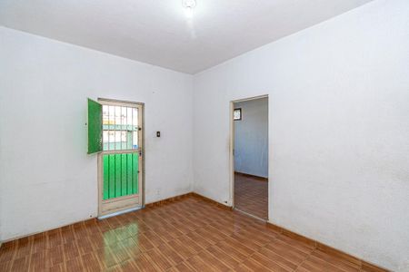 Casa à venda com 170m², 2 quartos e 1 vaga Casa à venda com 170m², 2 quartos e 1 vagaSala