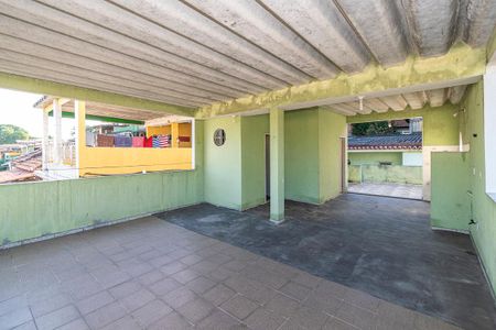 Casa à venda com 170m², 2 quartos e 1 vaga Casa à venda com 170m², 2 quartos e 1 vagaTerraço