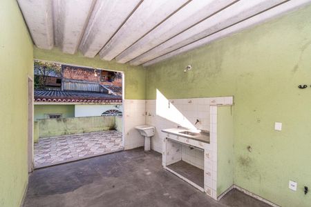 Casa à venda com 170m², 2 quartos e 1 vaga Casa à venda com 170m², 2 quartos e 1 vagaTerraço