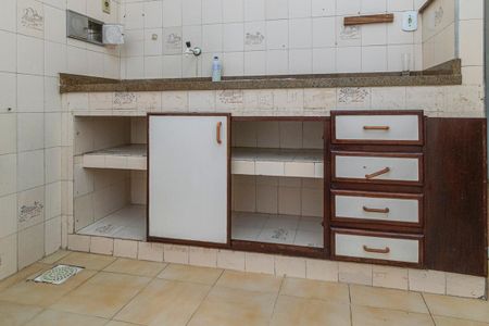 Casa à venda com 170m², 2 quartos e 1 vaga Casa à venda com 170m², 2 quartos e 1 vagaCozinha