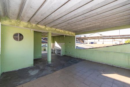 Casa à venda com 170m², 2 quartos e 1 vaga Casa à venda com 170m², 2 quartos e 1 vagaTerraço