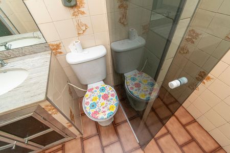 Casa à venda com 170m², 2 quartos e 1 vaga Casa à venda com 170m², 2 quartos e 1 vagaBanheiro