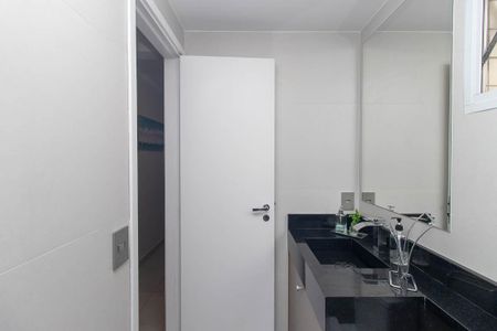 Apartamento à venda com 79m², 3 quartos e 2 vagas Apartamento à venda com 79m², 3 quartos e 2 vagasBanheiro Social