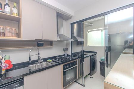 Apartamento à venda com 79m², 3 quartos e 2 vagas Apartamento à venda com 79m², 3 quartos e 2 vagasCozinha e Área de Serviço