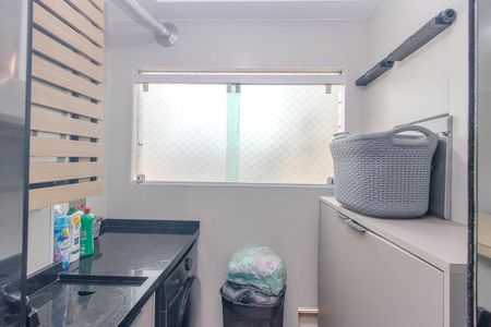 Apartamento à venda com 79m², 3 quartos e 2 vagas Apartamento à venda com 79m², 3 quartos e 2 vagasCozinha e Área de Serviço