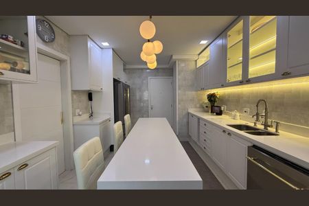 Apartamento à venda com 168m², 4 quartos e 4 vagas