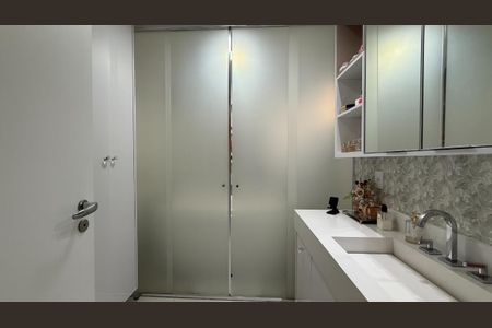 Apartamento à venda com 168m², 4 quartos e 4 vagas