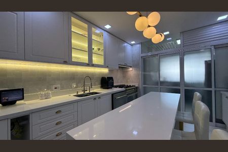 Apartamento à venda com 168m², 4 quartos e 4 vagas