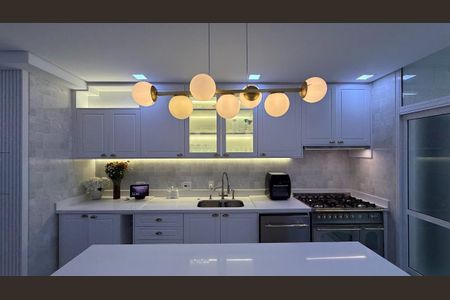 Apartamento à venda com 168m², 4 quartos e 4 vagas