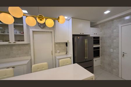Apartamento à venda com 168m², 4 quartos e 4 vagas