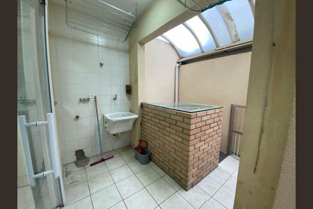 Casa à venda com 150m², 3 quartos e 4 vagas