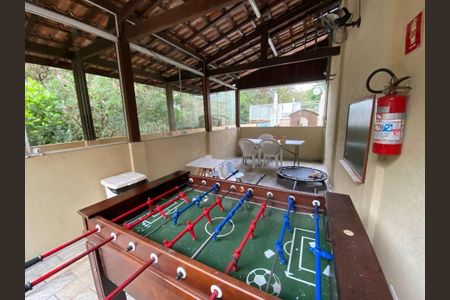 Casa à venda com 3 quartos, 144m² em Jardim Maria Duarte, São Paulo
