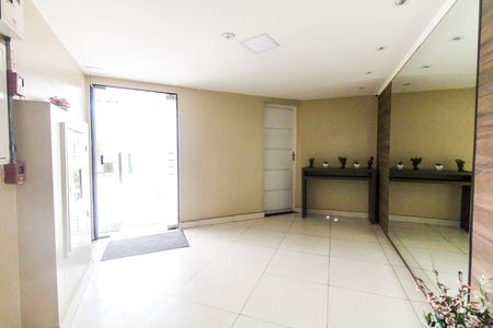 Apartamento à venda com 47m², 2 quartos e 1 vaga Apartamento à venda com 47m², 2 quartos e 1 vagaHall de entrada