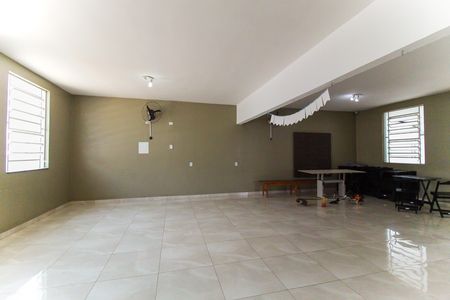 Apartamento à venda com 47m², 2 quartos e 1 vaga Apartamento à venda com 47m², 2 quartos e 1 vagaÁrea comum - Salão de festas