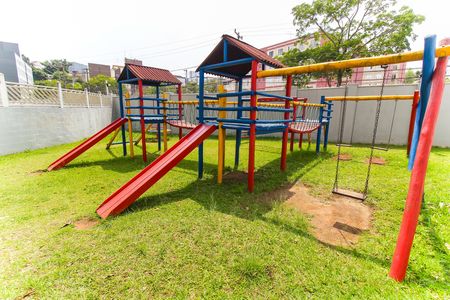 Apartamento à venda com 47m², 2 quartos e 1 vaga Apartamento à venda com 47m², 2 quartos e 1 vagaÁrea comum - Playground
