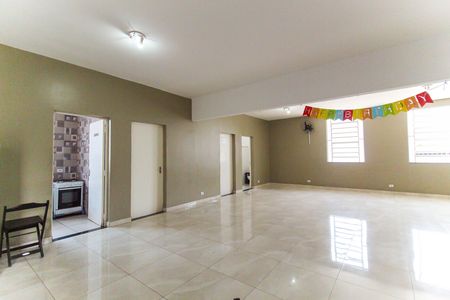 Apartamento à venda com 47m², 2 quartos e 1 vaga Apartamento à venda com 47m², 2 quartos e 1 vagaÁrea comum - Salão de festas