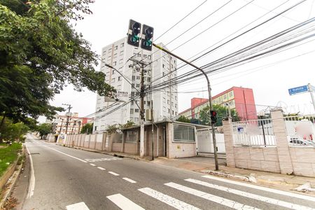 Apartamento à venda com 47m², 2 quartos e 1 vaga Apartamento à venda com 47m², 2 quartos e 1 vagaFachada + Placa