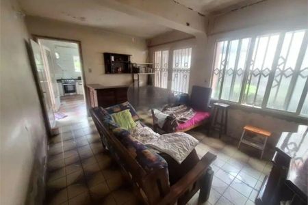 Casa à venda com 3 quartos, 200m² em Socorro, São Paulo