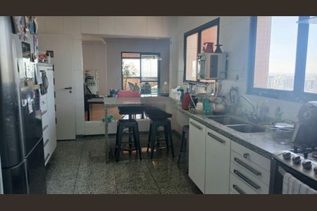 Apartamento à venda com 178m², 4 quartos e 3 vagas