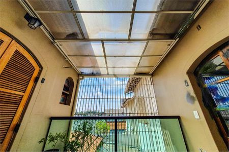 Casa de condomínio à venda com 120m², 3 quartos e 1 vaga