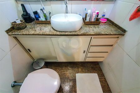 Casa de condomínio à venda com 120m², 3 quartos e 1 vaga