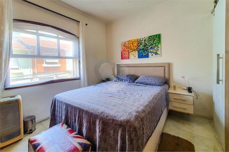Casa de condomínio à venda com 120m², 3 quartos e 1 vaga