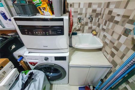 Casa de condomínio à venda com 120m², 3 quartos e 1 vaga