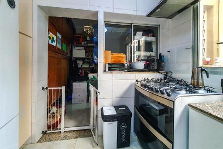 Casa de condomínio à venda com 120m², 3 quartos e 1 vaga