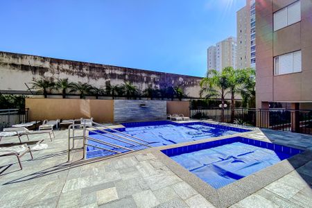 Apartamento para alugar com 64m², 3 quartos e 1 vagaÁrea comum - Piscina