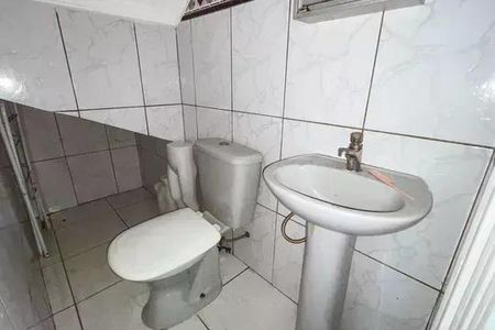 Casa à venda com 240m², 3 quartos e 4 vagas