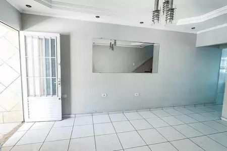 Casa à venda com 240m², 3 quartos e 4 vagas