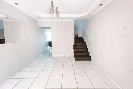 Casa à venda com 240m², 3 quartos e 4 vagas