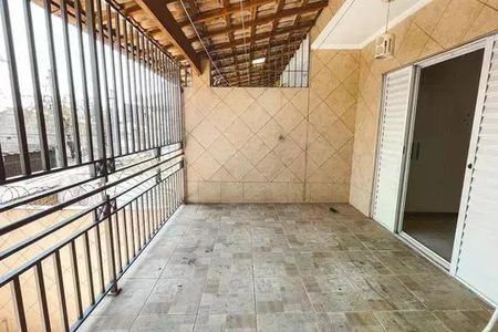 Casa à venda com 240m², 3 quartos e 4 vagas