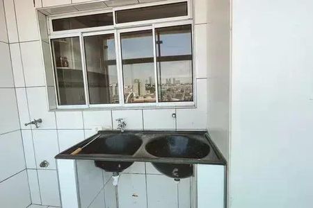 Casa à venda com 240m², 3 quartos e 4 vagas