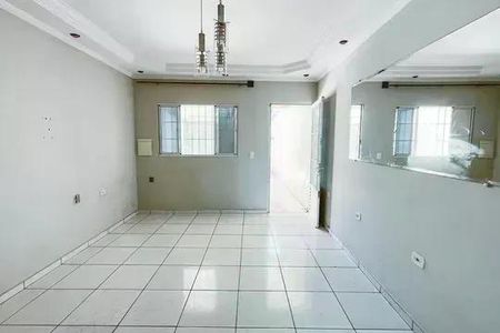 Casa à venda com 240m², 3 quartos e 4 vagas