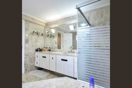 Apartamento à venda com 237m², 4 quartos e 4 vagas