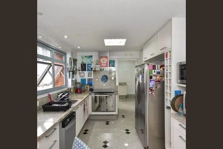 Apartamento à venda com 237m², 4 quartos e 4 vagas