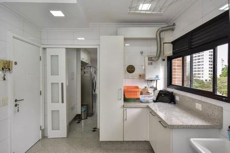 Apartamento à venda com 237m², 4 quartos e 4 vagas