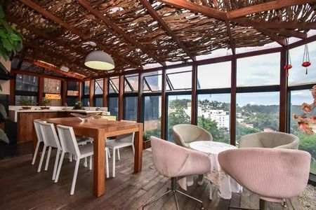 Apartamento à venda com 237m², 4 quartos e 4 vagas