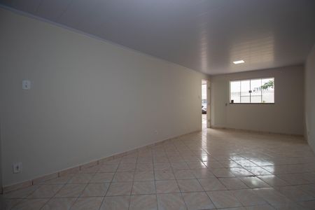 Sala de casa para alugar com 3 quartos, 330m² em Qse 14, Brasília