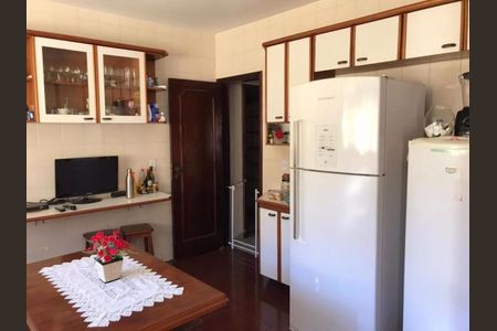 Casa à venda com 344m², 6 quartos e 4 vagas