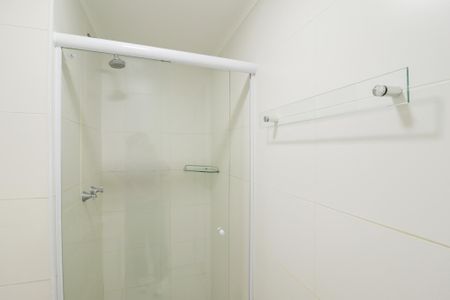 Apartamento para alugar com 67m², 2 quartos e 1 vaga Apartamento para alugar com 67m², 2 quartos e 1 vagaBanheiro da Suíte