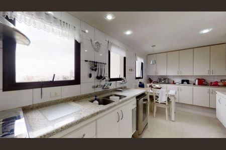Apartamento à venda com 212m², 3 quartos e 3 vagas