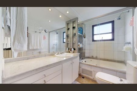 Apartamento à venda com 212m², 3 quartos e 3 vagas