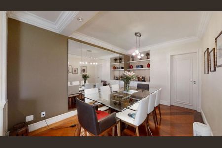 Apartamento à venda com 212m², 3 quartos e 3 vagas