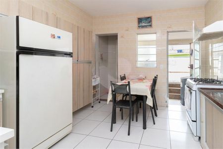 Casa à venda com 102m², 3 quartos e 4 vagas