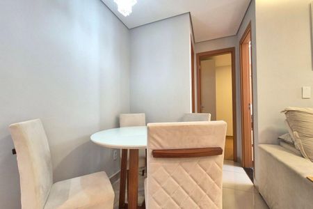 Apartamento para alugar com 43m², 2 quartos e 1 vaga Apartamento para alugar com 43m², 2 quartos e 1 vagaSala de Jantar