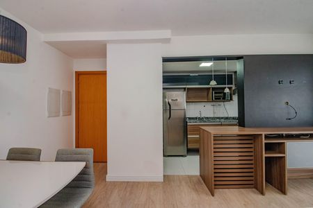 Sala de apartamento para alugar com 2 quartos, 62m² em Santa Maria Goretti, Porto Alegre
